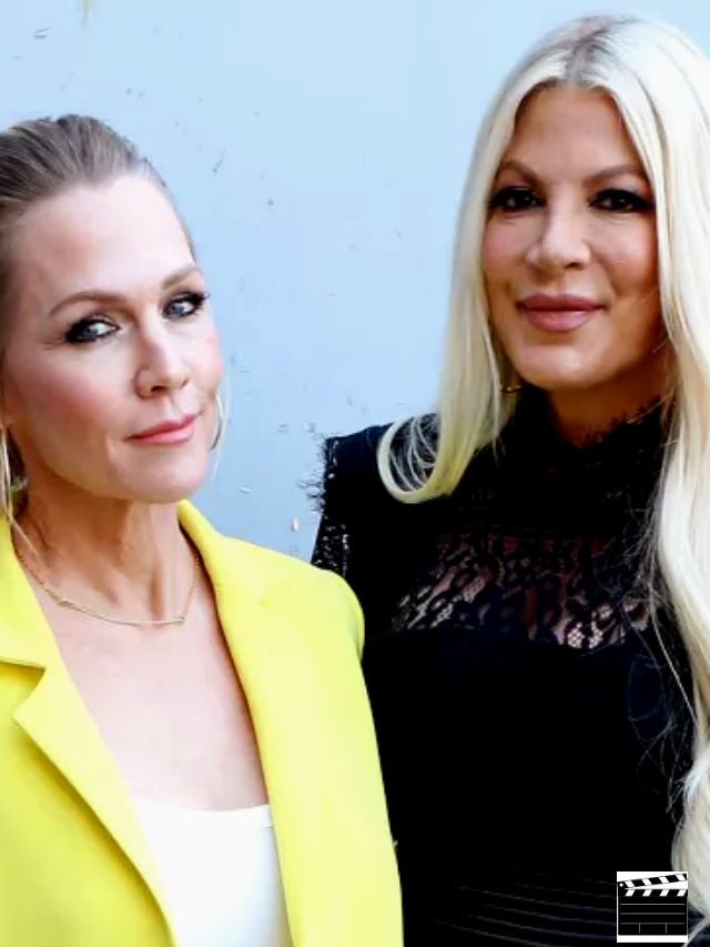'90210' Costars Tori Spelling and Jennie Garth Beach House